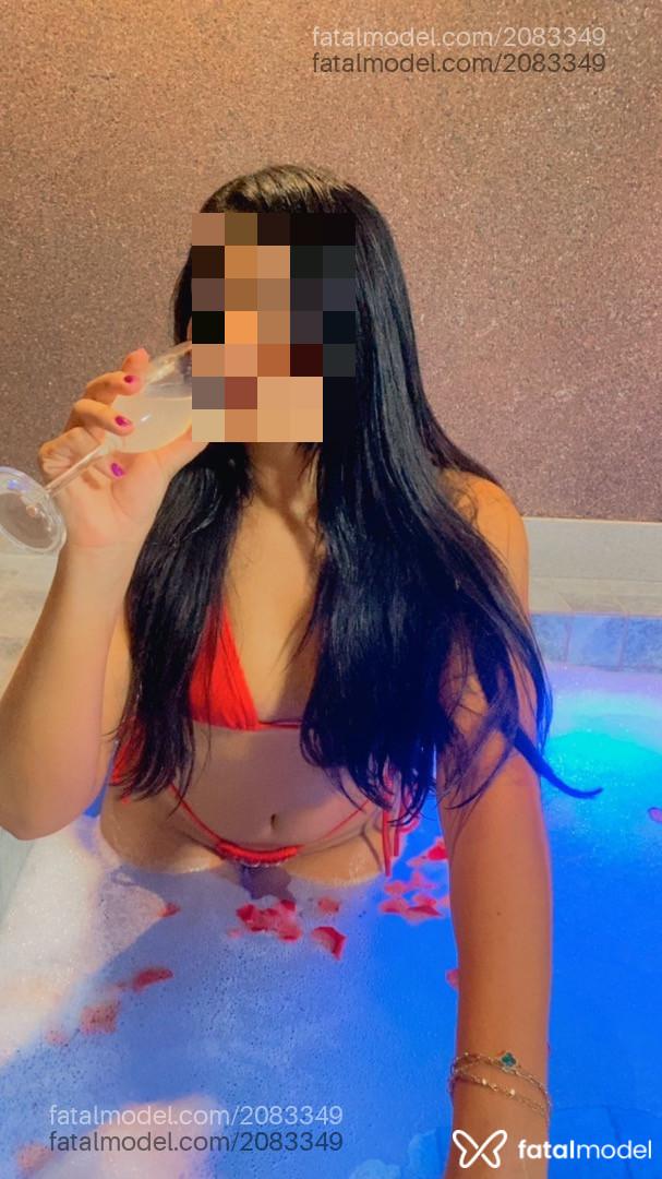 Acompanhante mulher com cabelo castanho de olhos pretos - Jéssica Acompanhante mulher com cabelo castanho de olhos pretos - Jéssica