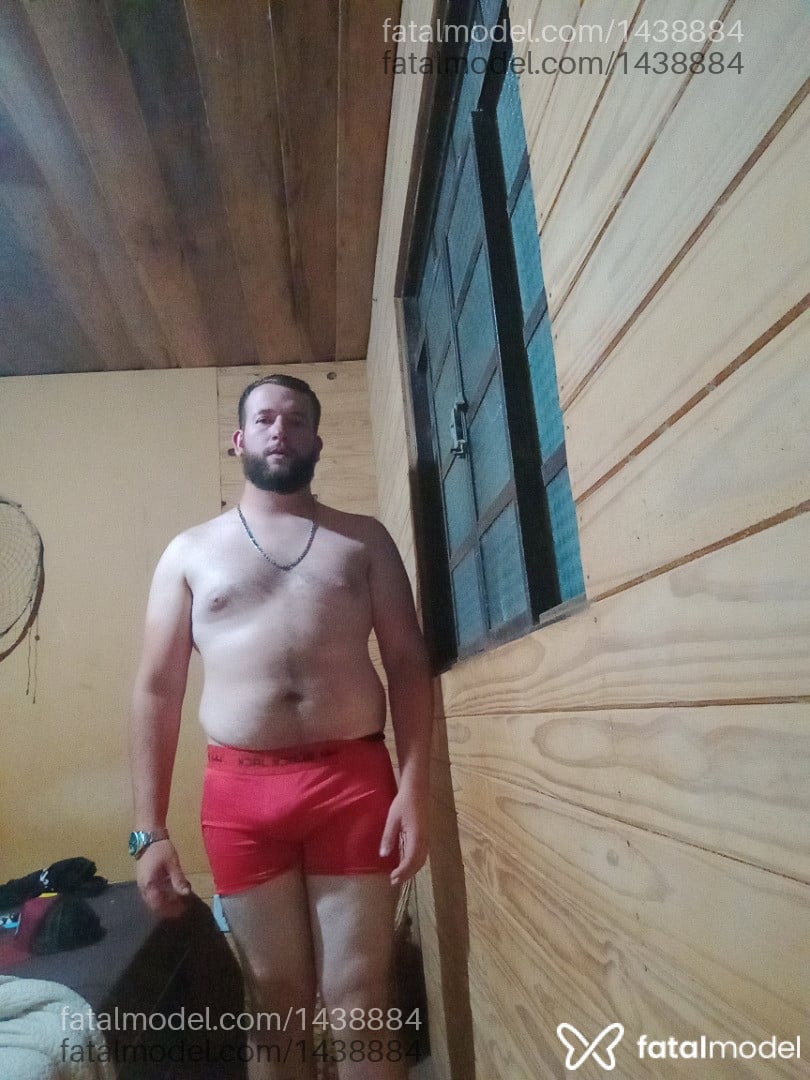 Acompanhante homem com cabelo castanho de olhos verdes em Tubarão Acompanhante homem com cabelo castanho de olhos verdes em Tubarão - Bruno Andrade da R
