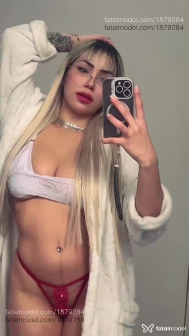 Acompanhante mulher loira (o) de olhos castanhos em São Paulo - Paraibaninha