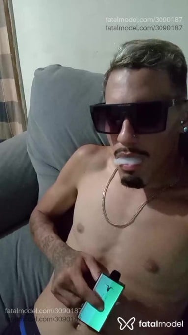 Acompanhante homem morena (o) de olhos pretos em Matinhos Acompanhante homem morena (o) de olhos pretos em Matinhos - Cavanha
