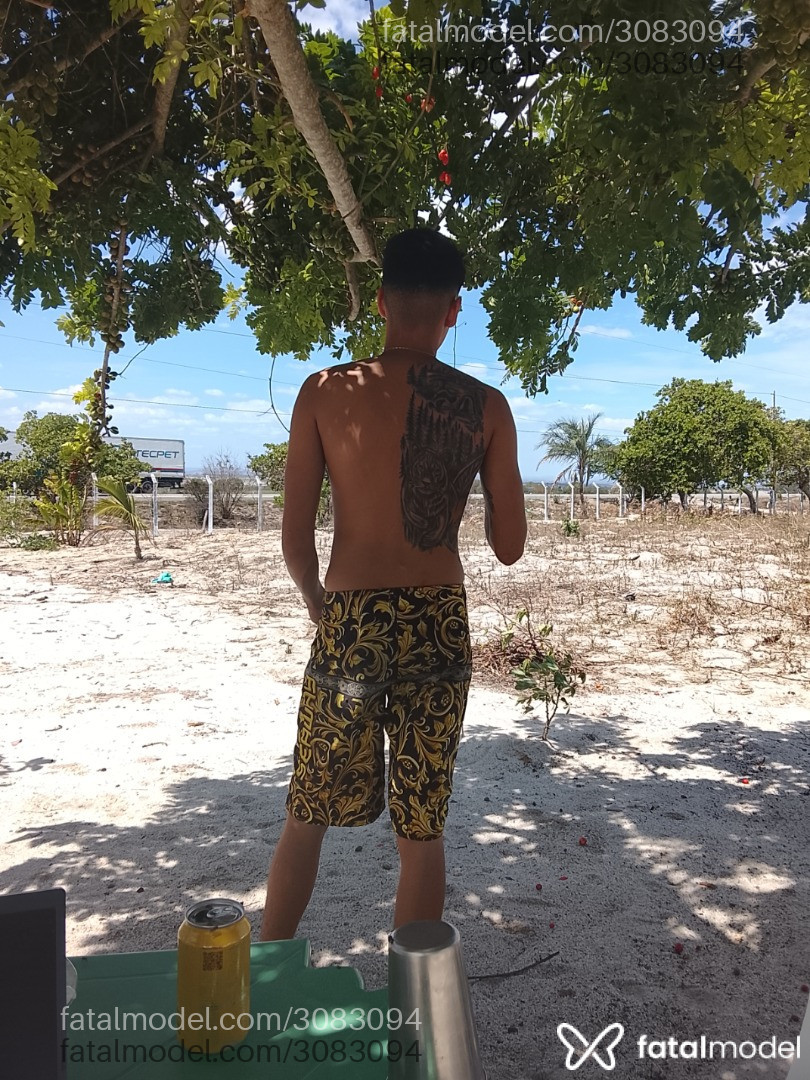 Acompanhante homem com cabelo castanho de olhos castanhos em Virtual Acompanhante homem com cabelo castanho de olhos castanhos em Virtual - Miguel Santos