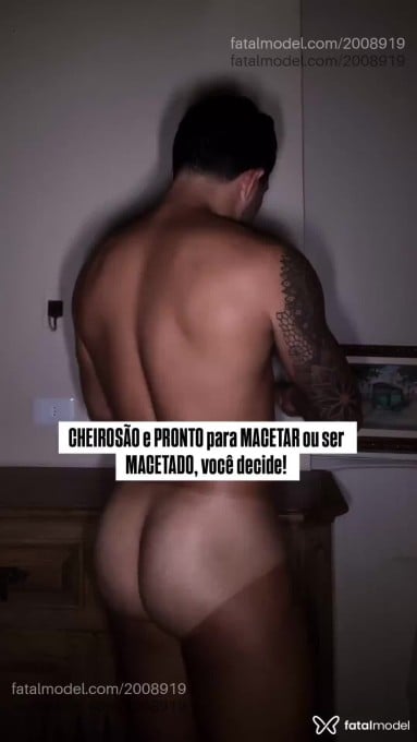Acompanhante homem morena (o) de olhos castanhos em Itajaí - Leonardo Krefta