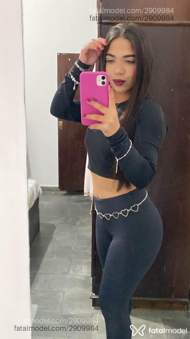 Acompanhante mulher morena (o) de olhos verdes em São José dos Campos - Isabela
