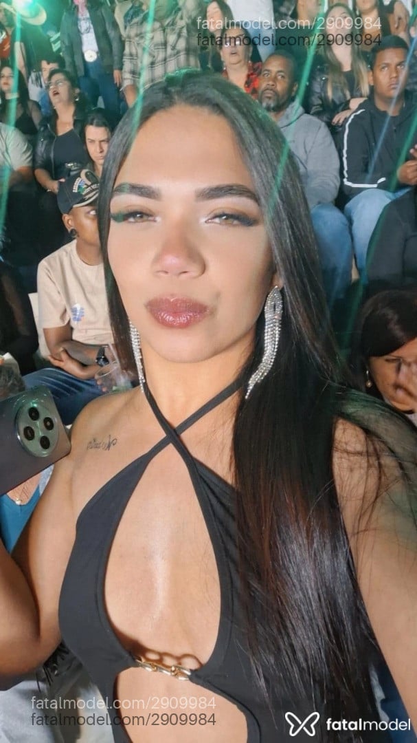 Acompanhante mulher morena (o) de olhos verdes em São José dos Campos - Isabela
