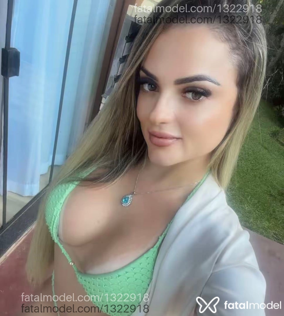 Acompanhante mulher loira (o) de olhos mel - Caroline Bittencou
