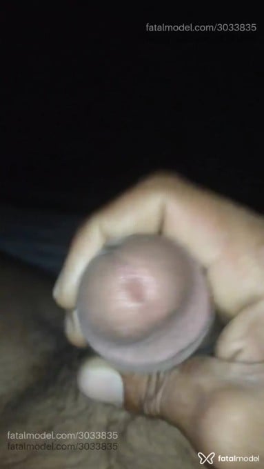 Acompanhante homem com cabelo castanho de olhos verdes - Luizinho Acompanhante homem com cabelo castanho de olhos verdes - Luizinho