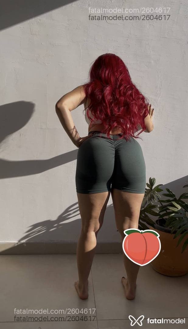 Acompanhante mulher ruiva (o) de olhos pretos - Marcy