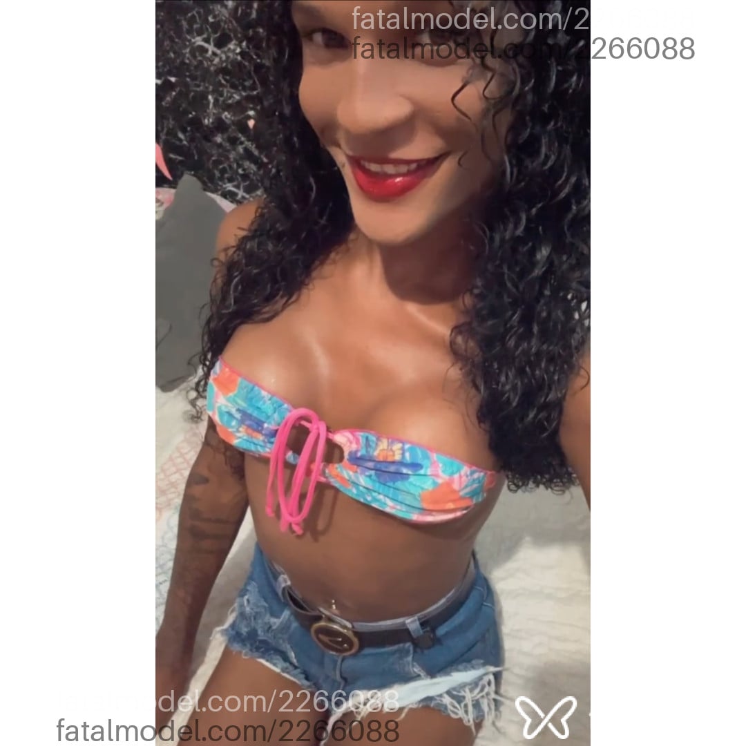 Acompanhante mulher trans morena (o) de olhos castanhos em Arcos - Jhennyffer