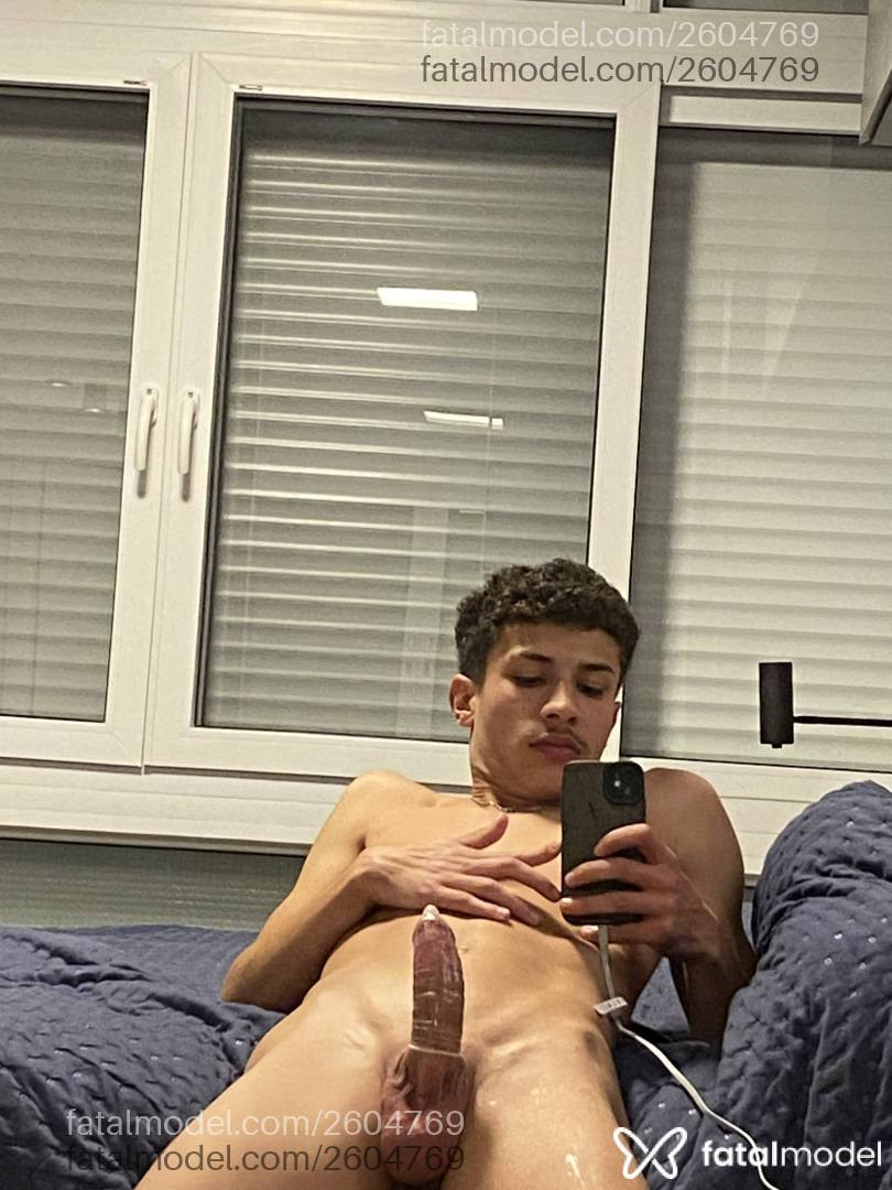 Acompanhante homem morena (o) de olhos castanhos em Florianópolis - Bryan Almeida