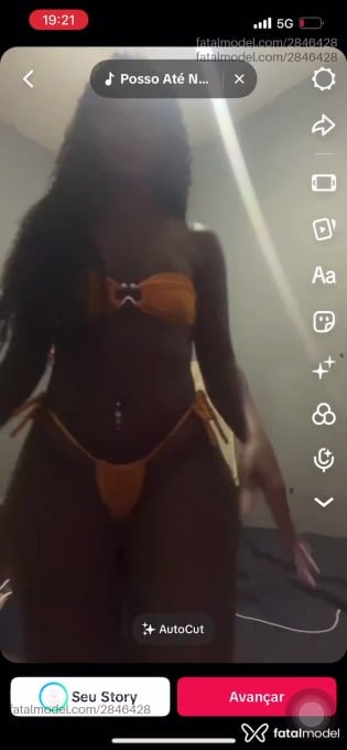 Acompanhante mulher morena (o) de olhos pretos em Belo Horizonte - Maria Flor