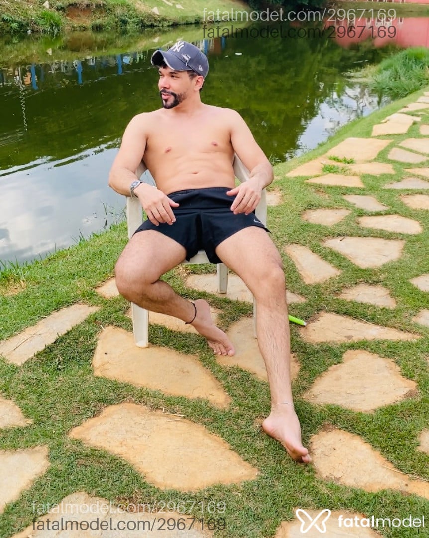Acompanhante homem morena (o) de olhos pretos em Goiânia - Lucas
