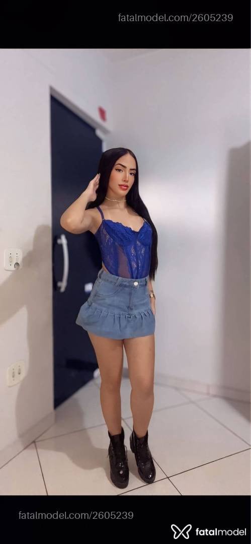 Acompanhante mulher morena (o) de olhos castanhos - Pérola