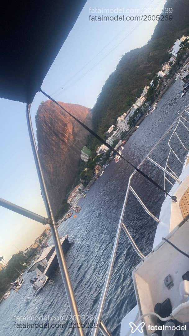 Acompanhante mulher morena (o) de olhos castanhos em Niterói - Pérola