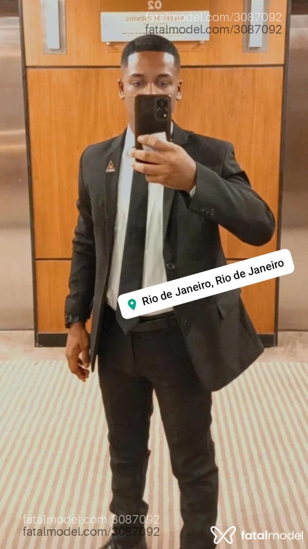 Acompanhante homem com cabelo castanho de olhos castanhos em Rio de Janeiro - Douglas