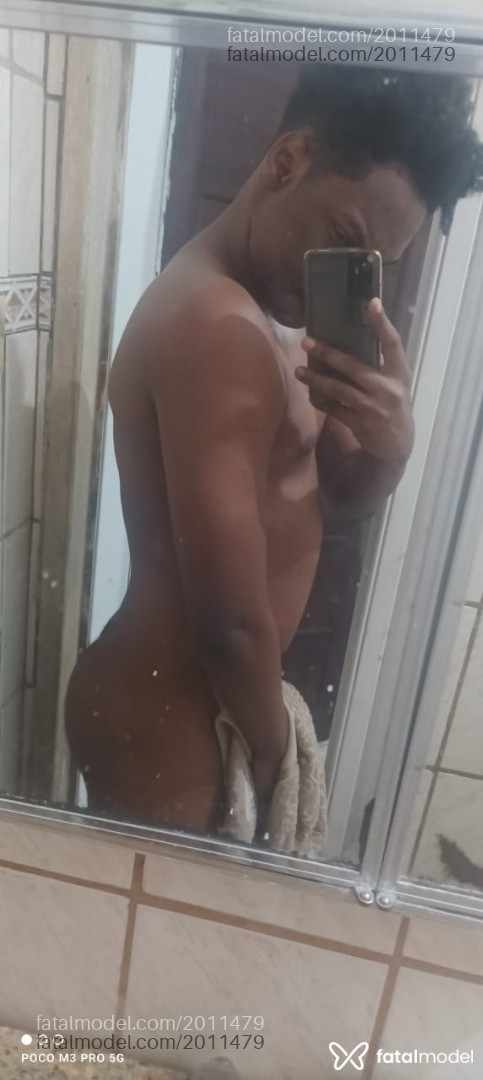 Acompanhante homem morena (o) de olhos pretos em Virtual Acompanhante homem morena (o) de olhos pretos em Virtual - Negaoba