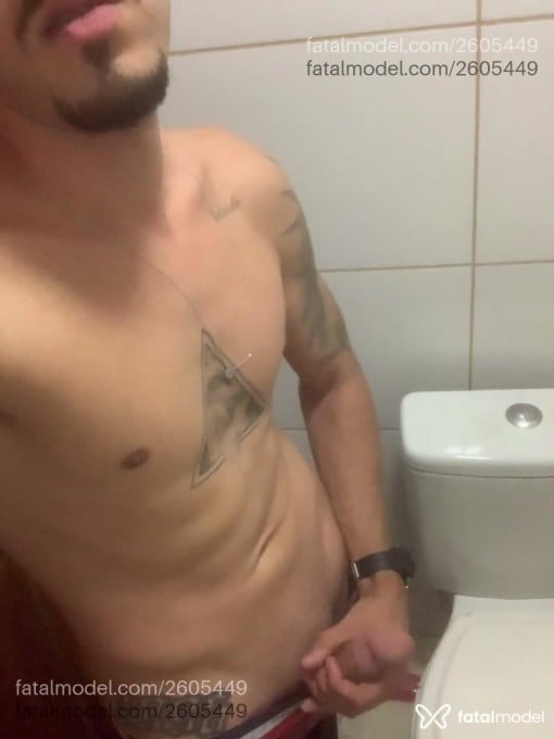 Acompanhante homem com cabelo castanho de olhos pretos em Ipatinga Acompanhante homem com cabelo castanho de olhos pretos em Ipatinga - Gabriel Santos