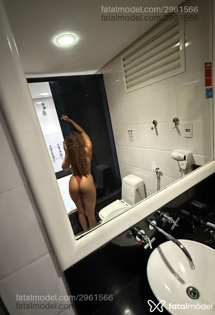 Acompanhante mulher com cabelo castanho de olhos pretos em Manaus - Luana Marques