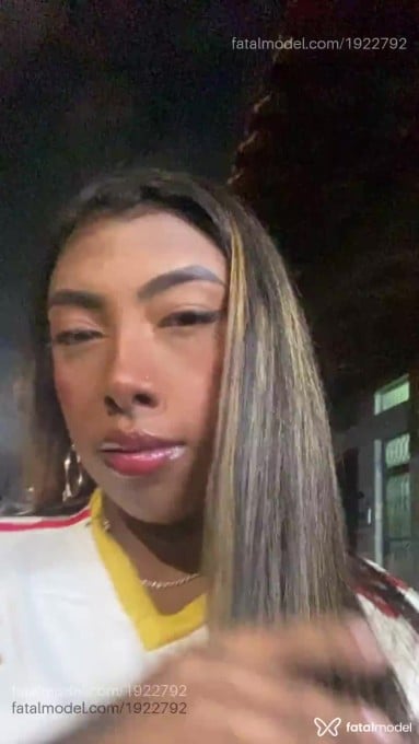Acompanhante mulher com cabelo castanho de olhos pretos em Rio de Janeiro - Aghata