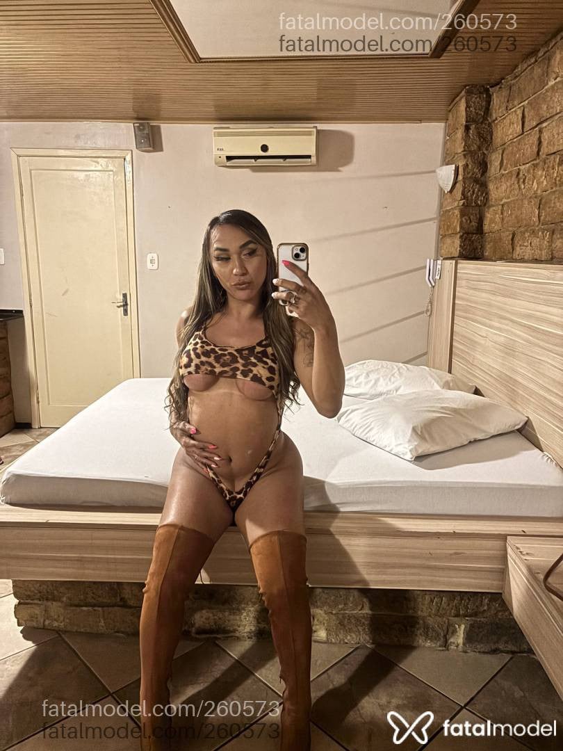 Acompanhante mulher trans morena (o) de olhos castanhos - Natasha Rios