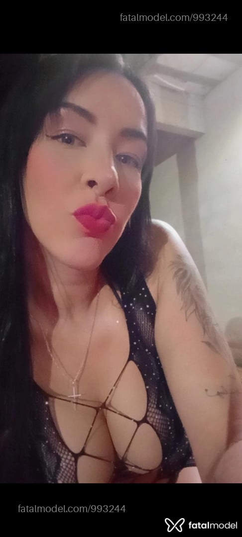 Acompanhante mulher com cabelo castanho de olhos azuis em Linhares - Milena Japiinha