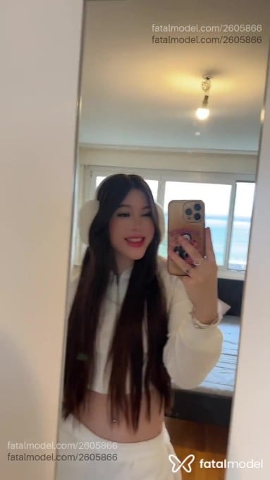 Acompanhante mulher com cabelo castanho de olhos castanhos em Balneário Camboriú - Clara