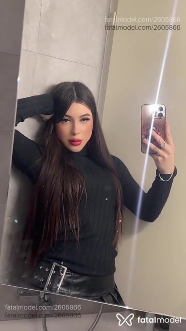 Acompanhante mulher com cabelo castanho de olhos castanhos em Balneário Camboriú - Clara