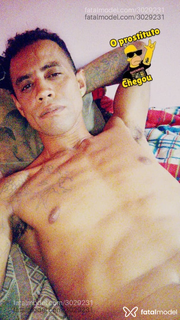 Acompanhante homem morena (o) de olhos castanhos em Jataí - Weiner