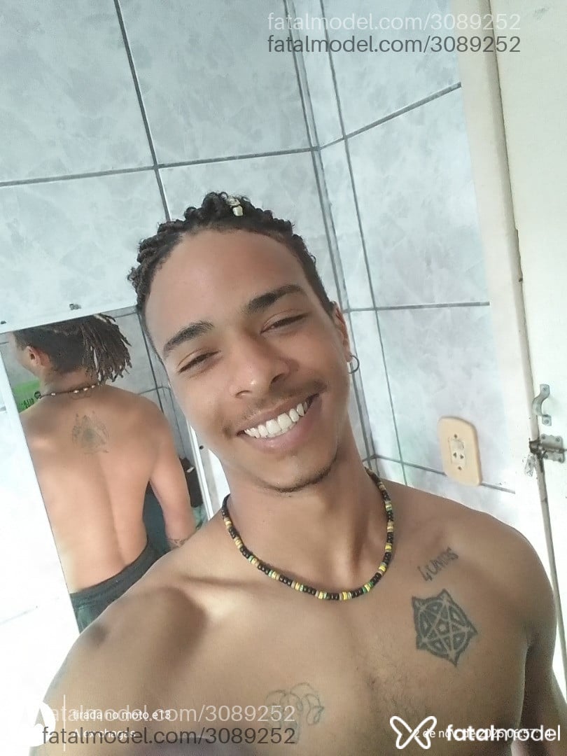 Acompanhante homem morena (o) de olhos pretos - Alex