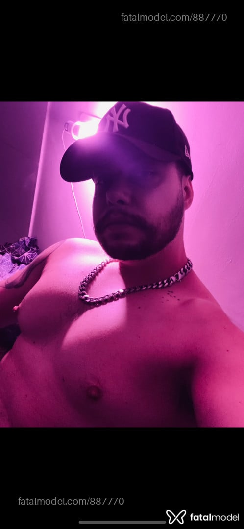 Acompanhante homem morena (o) de olhos castanhos em Maringá - Gustabadboy