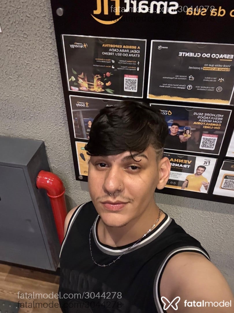 Acompanhante homem com cabelo castanho de olhos castanhos em Belo Horizonte - Vinícius Medeiros