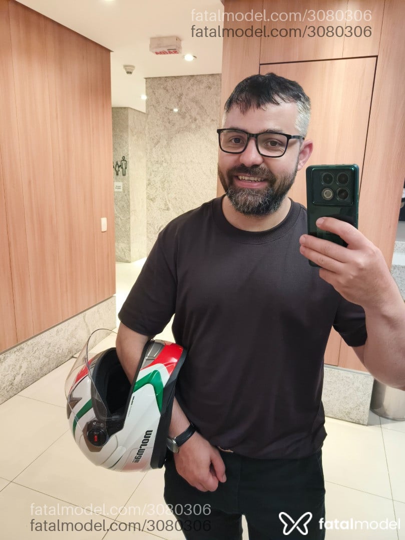 Acompanhante homem com cabelo castanho de olhos castanhos em São Paulo - Ricardo