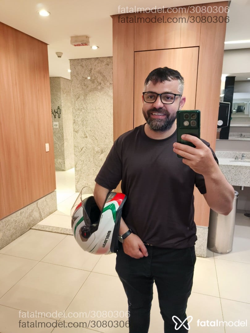 Acompanhante homem com cabelo castanho de olhos castanhos em São Paulo - Ricardo