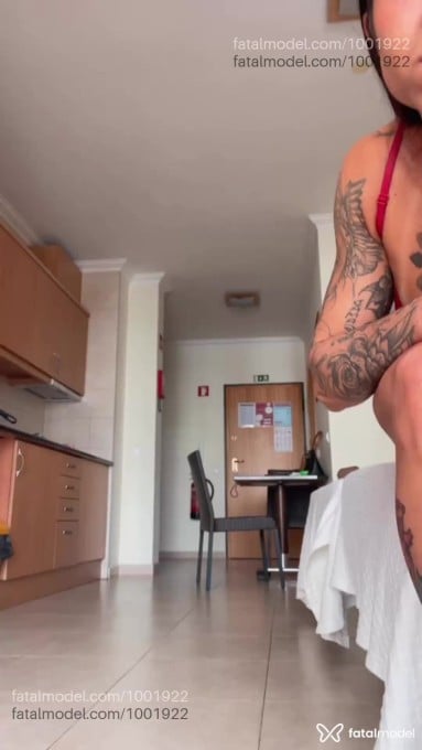 Acompanhante mulher com cabelo castanho de olhos castanhos em Salvador - Manu Araújo