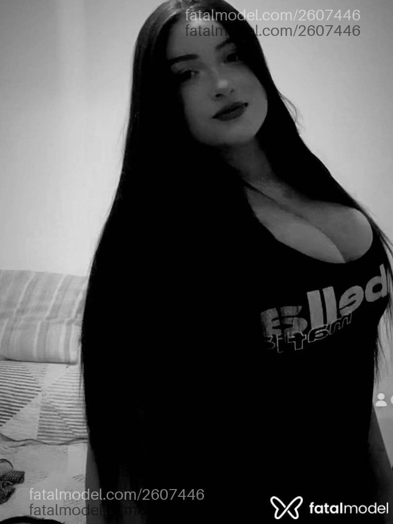 Acompanhante mulher morena (o) de olhos castanhos - Branca