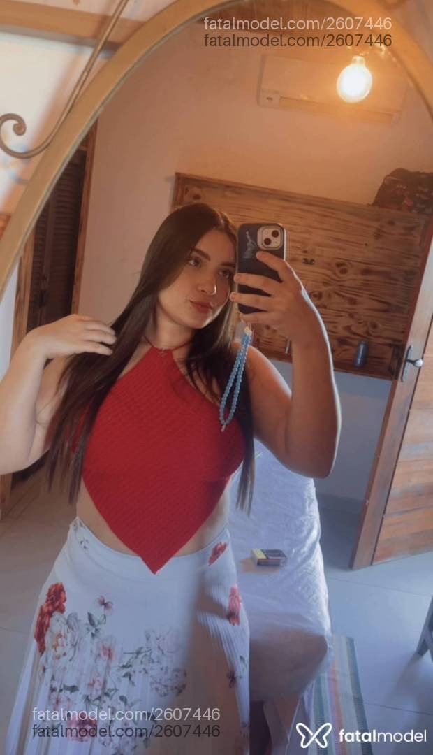 Acompanhante mulher morena (o) de olhos castanhos em Maricá - Branca