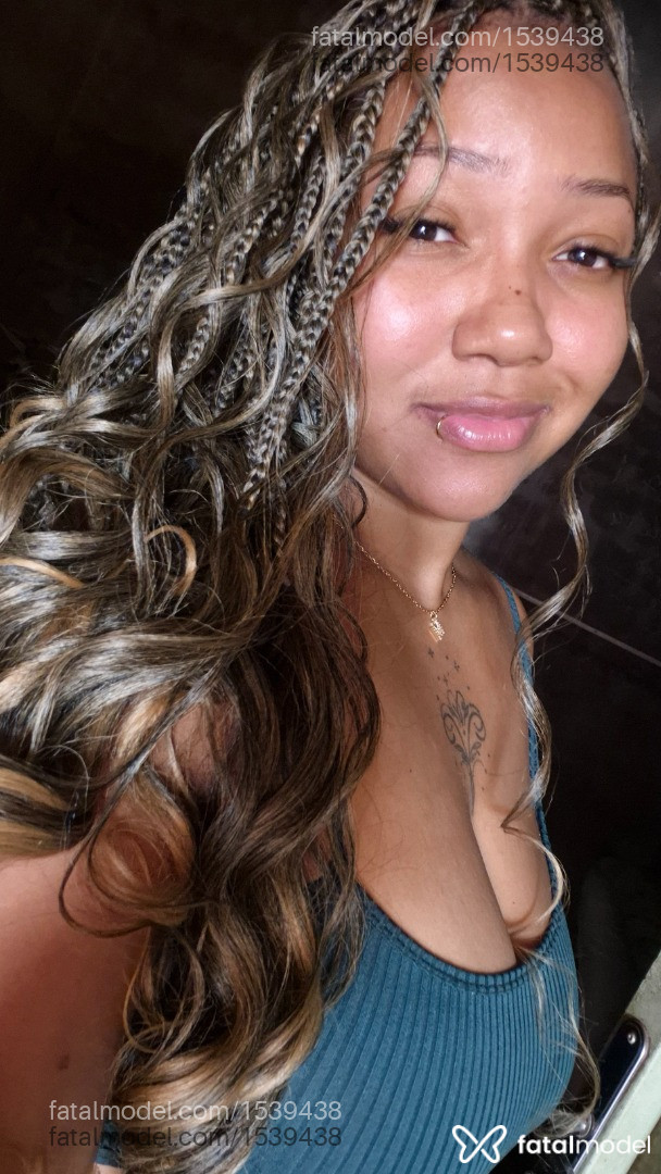 Acompanhante mulher morena (o) de olhos castanhos em Imperatriz - Mel