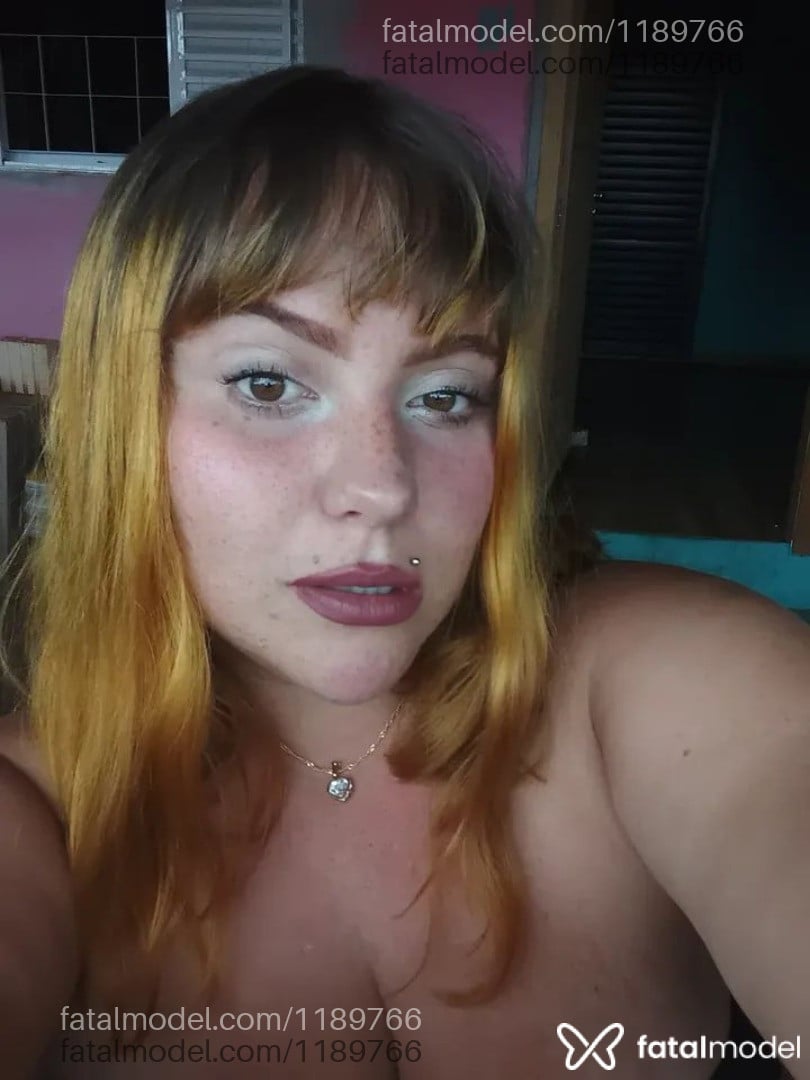 Acompanhante mulher loira (o) de olhos mel em Marília Acompanhante mulher loira (o) de olhos mel em Marília - Escarlate Syren