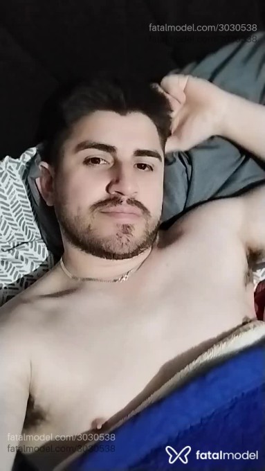 Acompanhante homem com cabelo castanho de olhos castanhos em Virtual Acompanhante homem com cabelo castanho de olhos castanhos em Virtual - Robert Santos