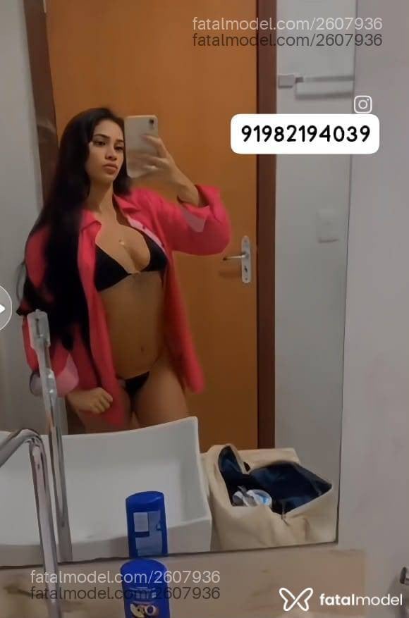 Acompanhante mulher morena (o) de olhos castanhos - Thalia Sampaio