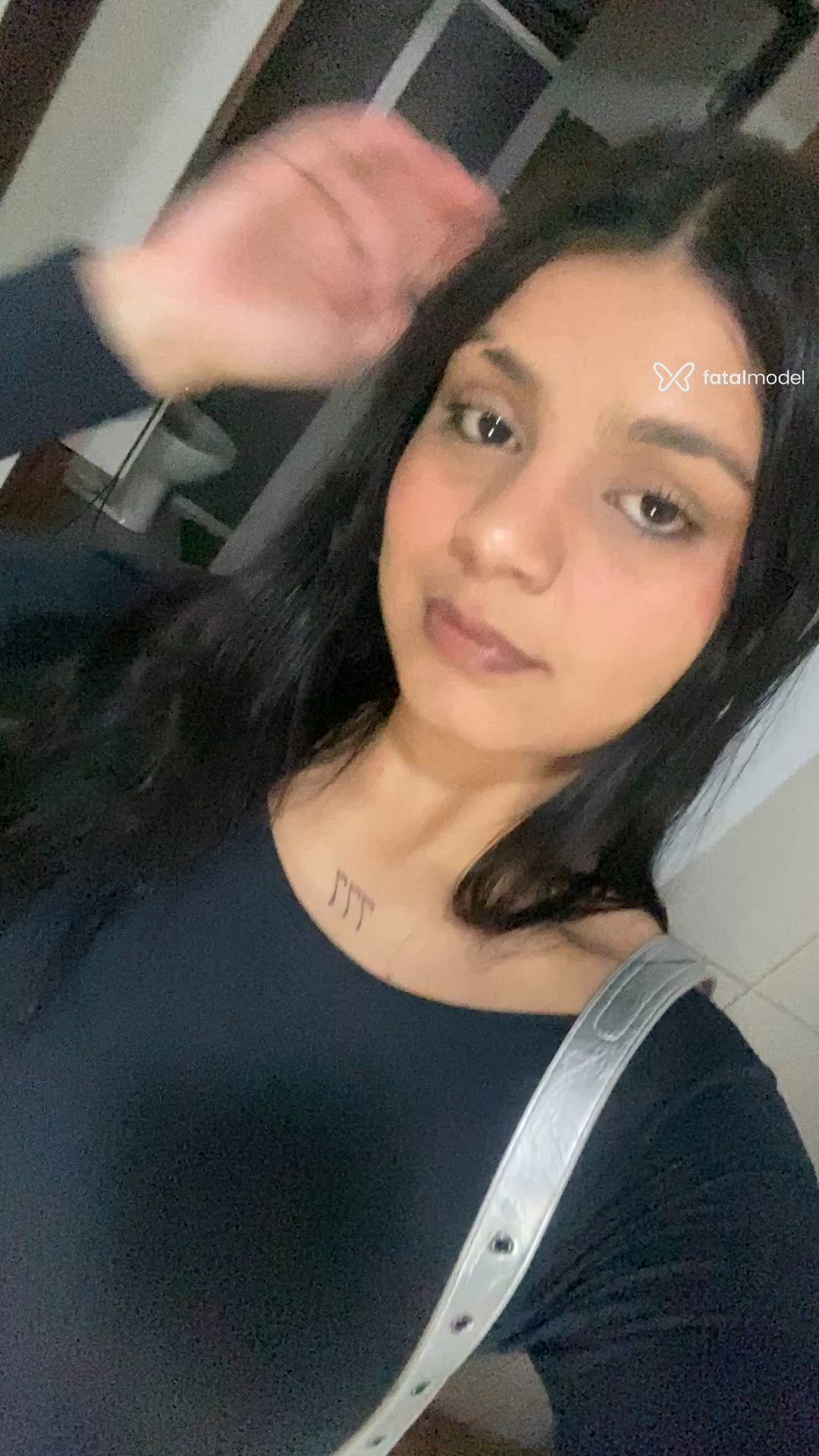 Acompanhante mulher morena (o) de olhos castanhos - Jordana Maya