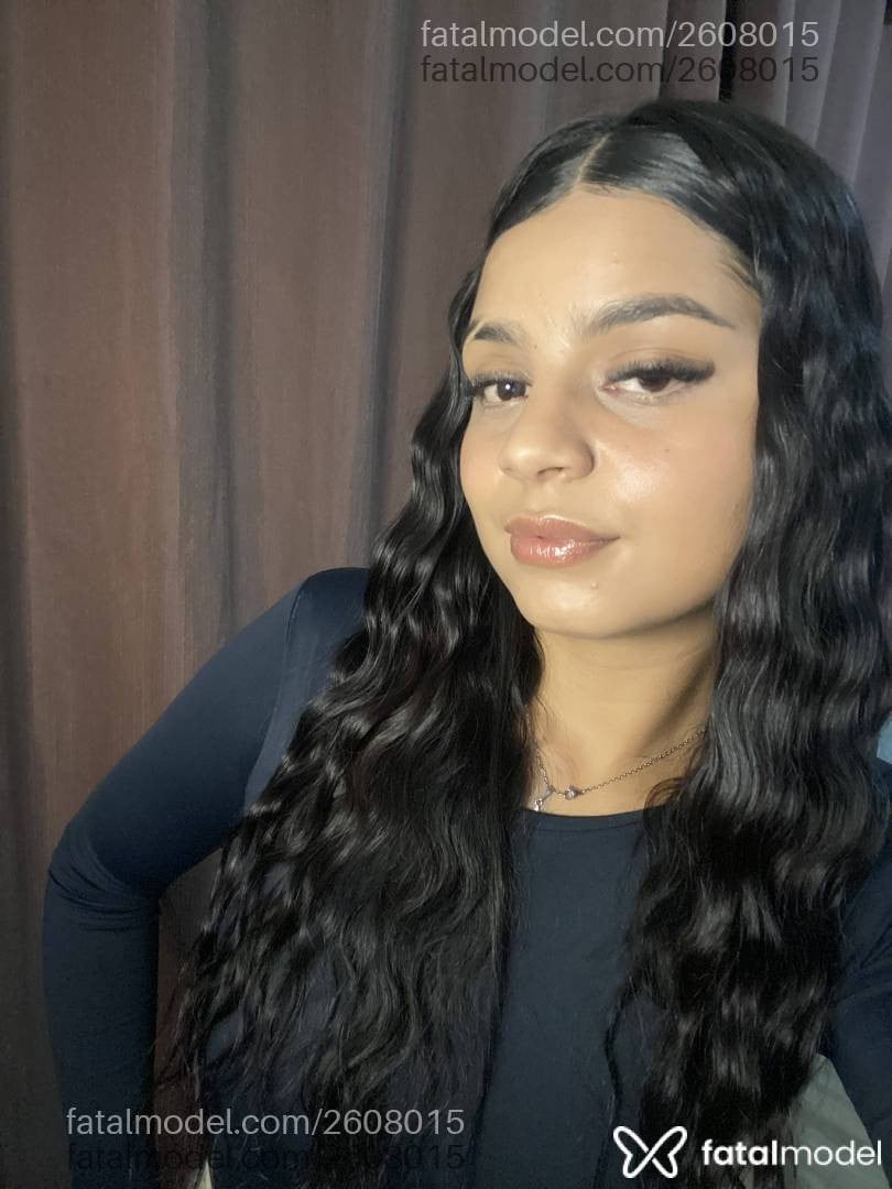 Acompanhante mulher morena (o) de olhos castanhos - Jordana Maya