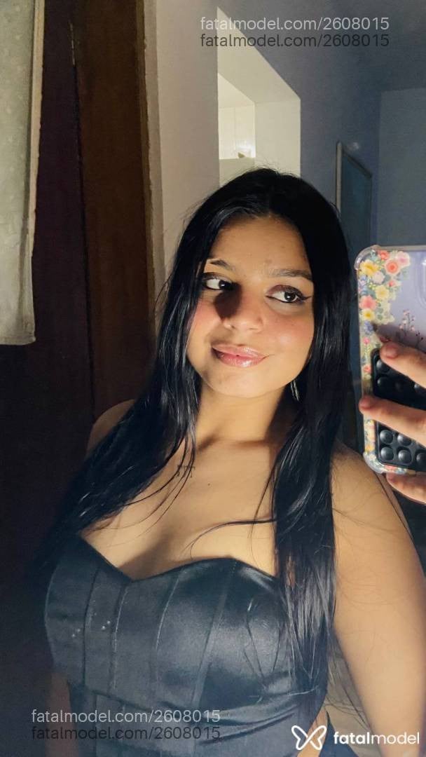 Acompanhante mulher morena (o) de olhos castanhos - Jordana Maya