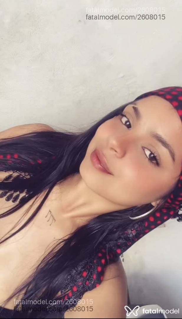 Acompanhante mulher morena (o) de olhos castanhos - Jordana Maya