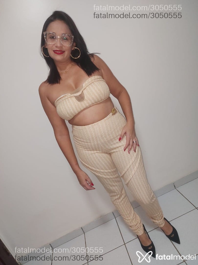 Acompanhante mulher com cabelo castanho de olhos castanhos em Recife - Lorena