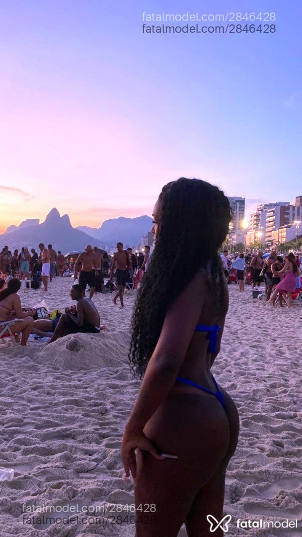 Acompanhante mulher morena (o) de olhos pretos em Belo Horizonte - Maria Flor