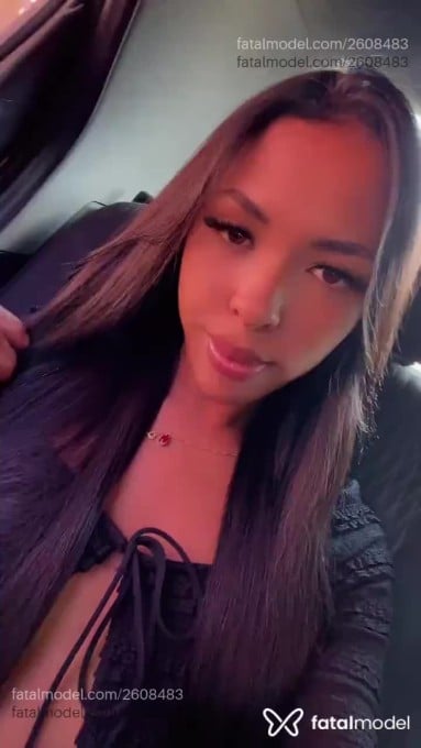 Acompanhante mulher trans com cabelo castanho de olhos castanhos em Petrolina - Mirela Bahianinha