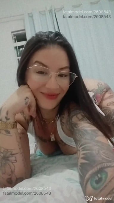 Acompanhante mulher com cabelo castanho de olhos castanhos em Patrocínio - Carol