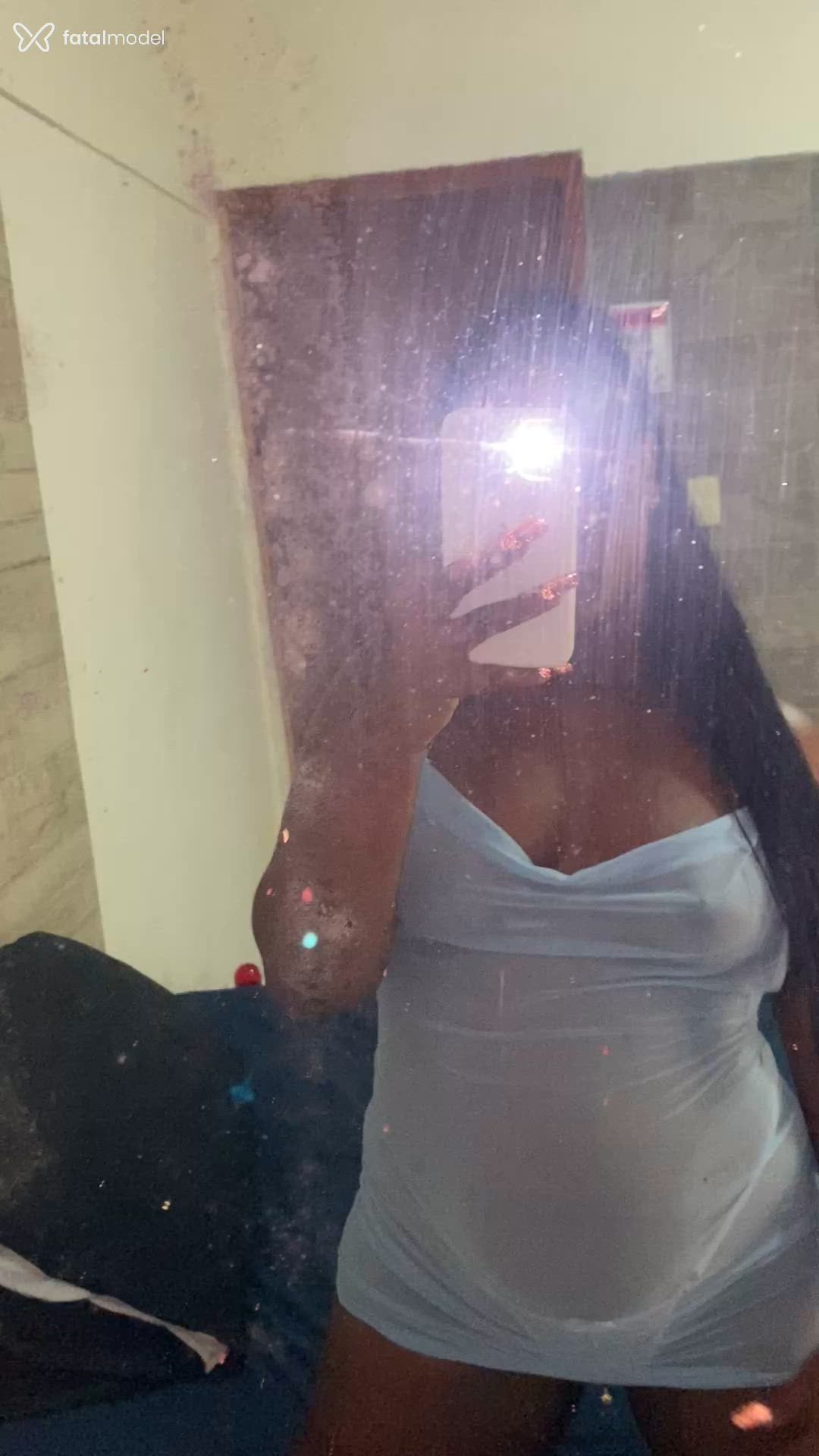 Acompanhante mulher com cabelo castanho de olhos pretos em Balneário Camboriú Acompanhante mulher com cabelo castanho de olhos pretos em Balneário Camboriú - Isa