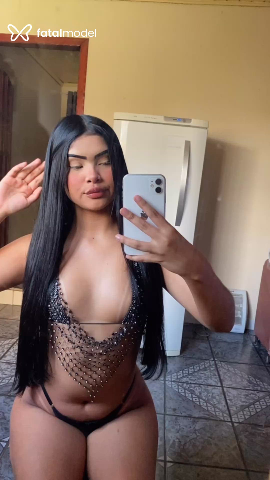 Acompanhante mulher morena (o) de olhos pretos em Chapecó Acompanhante mulher morena (o) de olhos pretos em Chapecó - Mirella