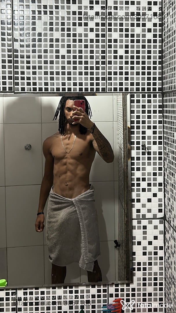 Acompanhante homem morena (o) de olhos pretos em São Paulo - Sousa
